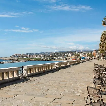Awesome In With Outdoor Swimming Pool And 1 Bedrooms Apartman Imperia